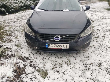 Авто Volvo V60 2015 № 8317938