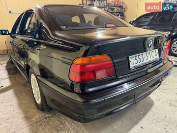 Авто BMW 5 Series 2000 № 8318261