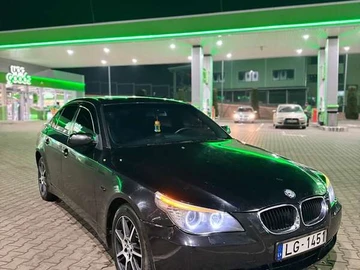Авто BMW 5 Series 2004 № 8318403