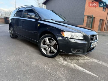 Авто Volvo V50 2010 № 8318497