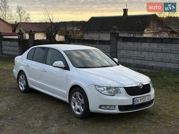 Авто Skoda Superb 2011 № 8319476