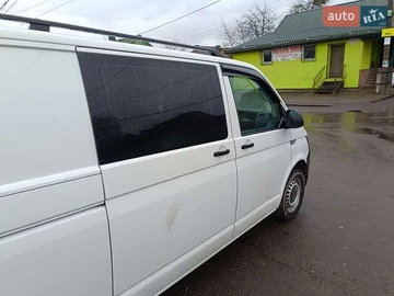 Авто Volkswagen Transporter 2015 № 8319675