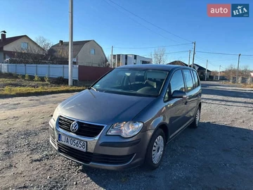 Авто Volkswagen Touran 2007 № 8319825