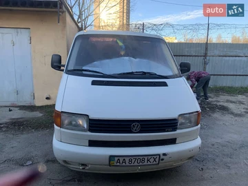 Авто Volkswagen Transporter 2000 № 8319928