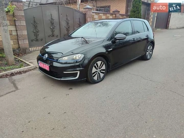 Авто Volkswagen E-Golf 2016 № 8320043