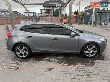 Авто Volvo V40 2015 № 8320079