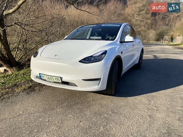 Авто Tesla Model Y 2022 № 8320356