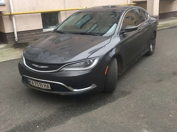 Авто Chrysler 200 2015 № 8320655