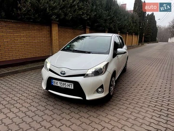 Авто Toyota Yaris 2013 № 8320899