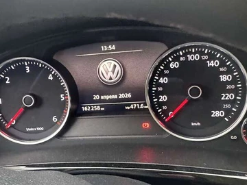 Авто Volkswagen Touareg 2015 № 8320943
