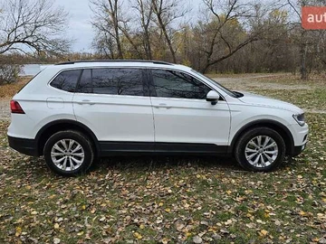 Авто Volkswagen Tiguan 2019 № 8321065