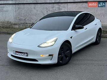 Авто Tesla Model 3 2021 № 8321075