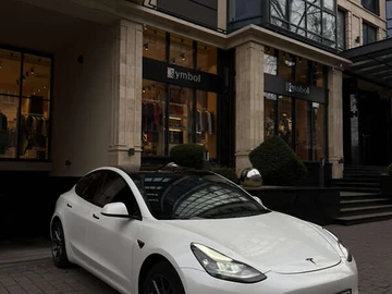 Авто Tesla Model 3 2021 № 8321091