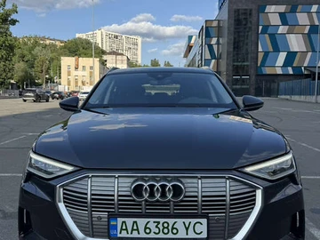 Авто Audi E-Tron 2020 № 8321148