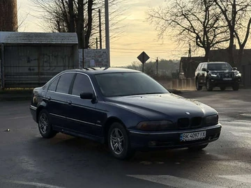 Авто BMW 5 Series 2000 № 8321316