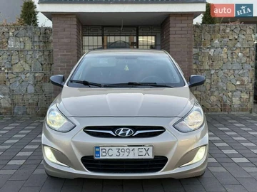 Авто Hyundai Accent 2013 № 8321456