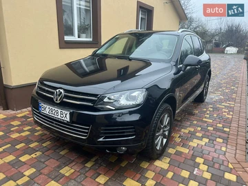 Авто Volkswagen Touareg 2010 № 8321948