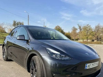 Авто Tesla Model Y 2024 № 8322022