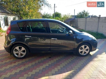 Авто Renault Scenic 2009 № 8322263