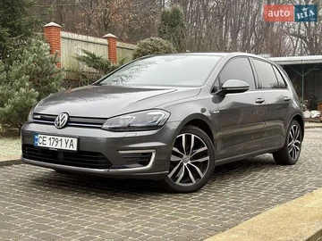 Авто Volkswagen E-Golf 2020 № 8322321