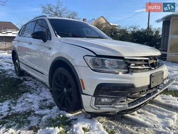 Авто Volkswagen Tiguan 2021 № 8322631