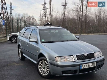 Авто Skoda Octavia 2002 № 8323847
