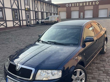 Авто Skoda Superb 2002 № 8324299
