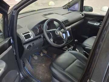 Авто Volkswagen Sharan 2000 № 8324304