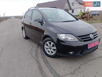 Авто Volkswagen Golf Plus 2008 № 8324459