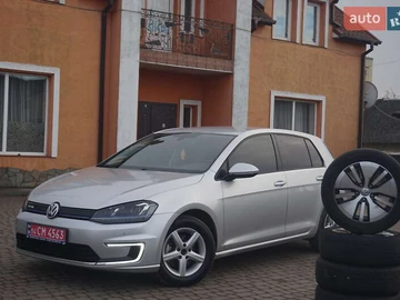 Авто Volkswagen E-Golf 2015 № 8324497