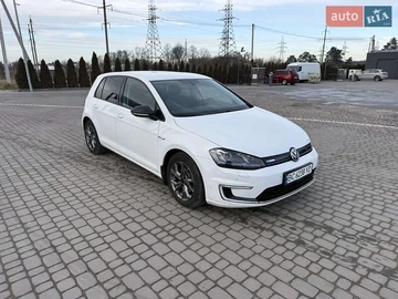 Авто Volkswagen E-Golf 2016 № 8324506