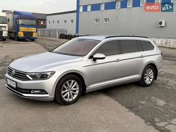 Авто Volkswagen Passat 2017 № 8324637