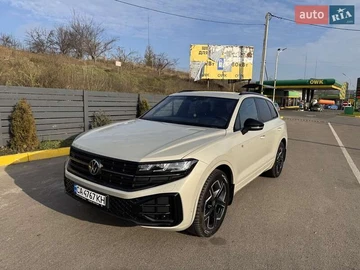 Авто Volkswagen Touareg 2023 № 8324835