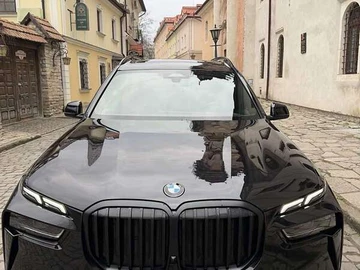 Авто BMW X7 2023 № 8324843