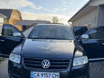 Авто Volkswagen Touareg 2005 № 8325046