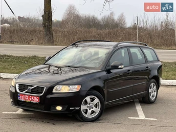 Авто Volvo V50 2010 № 8325077