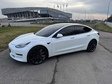 Авто Tesla Model 3 2020 № 8325369