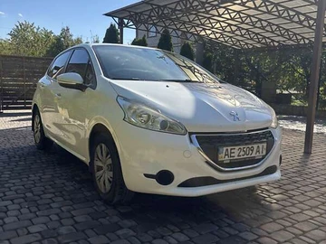 Авто Peugeot 208 2014 № 8325706