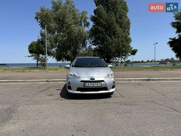 Авто Toyota Aqua 2013 № 8325843