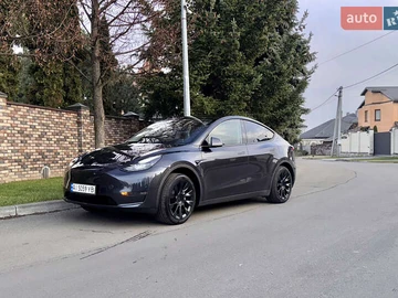 Авто Tesla Model Y 2024 № 8326081