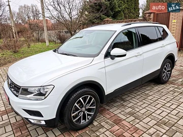 Авто Volkswagen Tiguan 2021 № 8326468