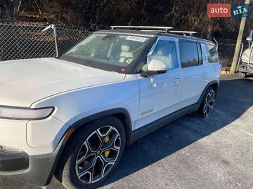 Авто Rivian R1S 2024 № 8326954