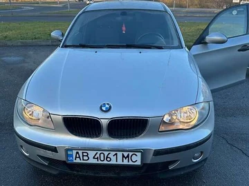 Авто BMW 1 Series 2004 № 8326980