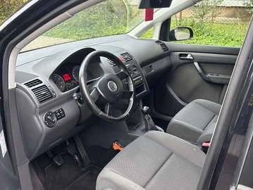 Авто Volkswagen Touran 2006 № 8327190
