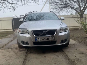 Авто Volvo V50 2010 № 8329106
