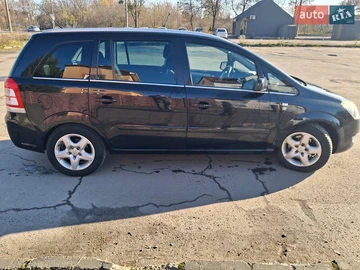 Авто Opel Zafira 2010 № 8329112