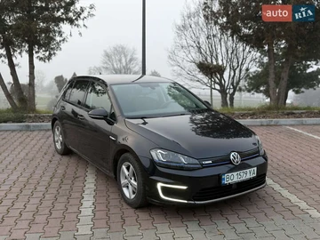 Авто Volkswagen E-Golf 2015 № 8329253