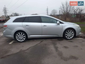Авто Toyota Avensis 2011 № 8329288
