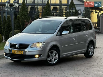 Авто Volkswagen Touran 2007 № 8329717