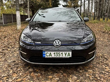 Авто Volkswagen E-Golf 2015 № 8329829
